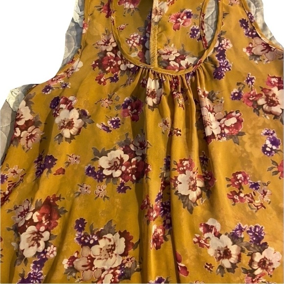 Everly Floral Sleeveless large Mustard tank w roses - Picture 2 of 4